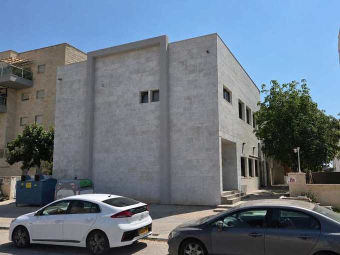 בניין בית הכנסת לעבדך באמת