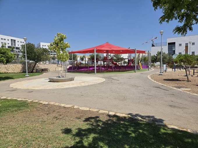 גינה ציבורית בשכונת אבני חן